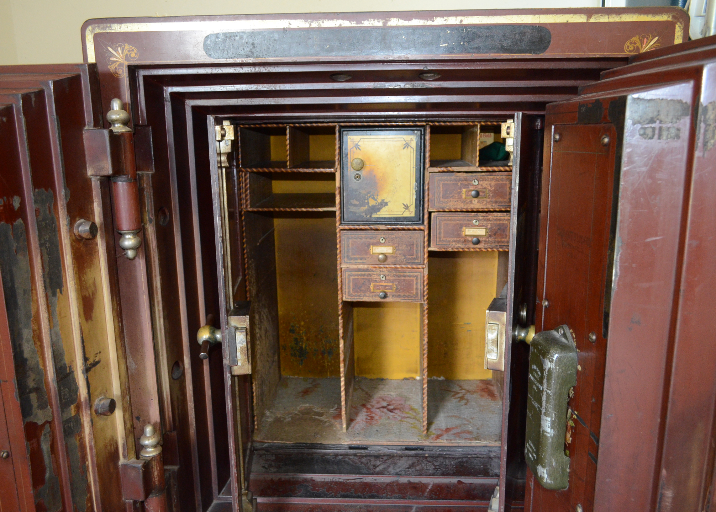 Large Antique Hall's Safe & Lock Co. Safe EBTH